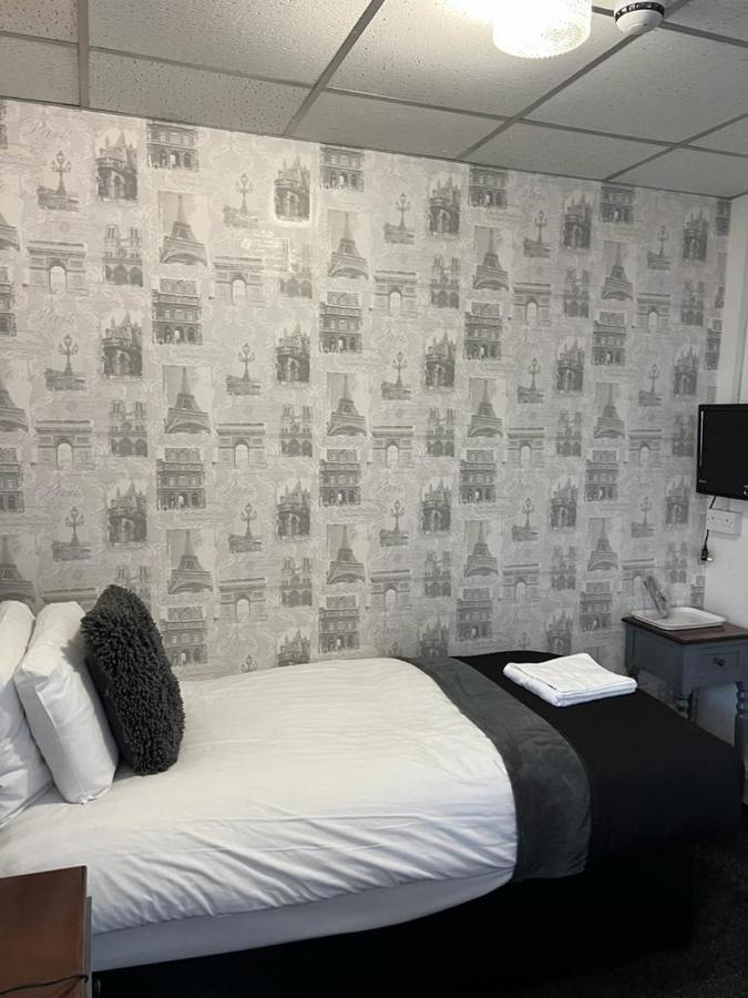 Phildene Suites Blackpool Room photo